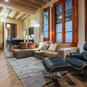  Apartment Avinyo 2 Gotic - Spacious Loft In Gothic Quarter!