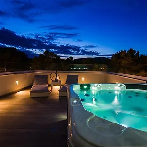 Nieves Villa Cala Ratjada (Mallorca)
